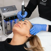 Bild av HydraFacial behandling för torr och känslig hy